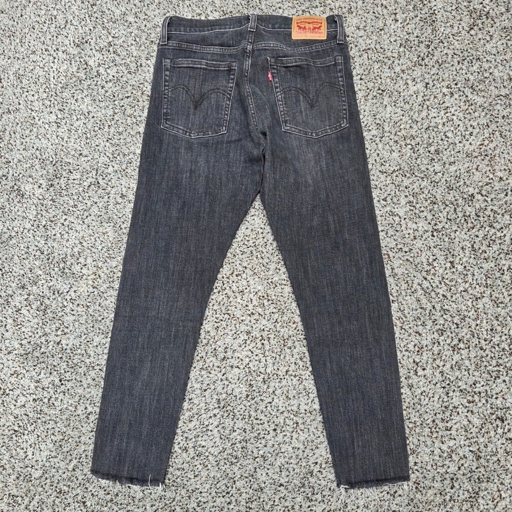 Levi's Wedgie Skinny Jeans Distressed Hem Black Wash Denim Women's Size 29 - Picture 2 of 9